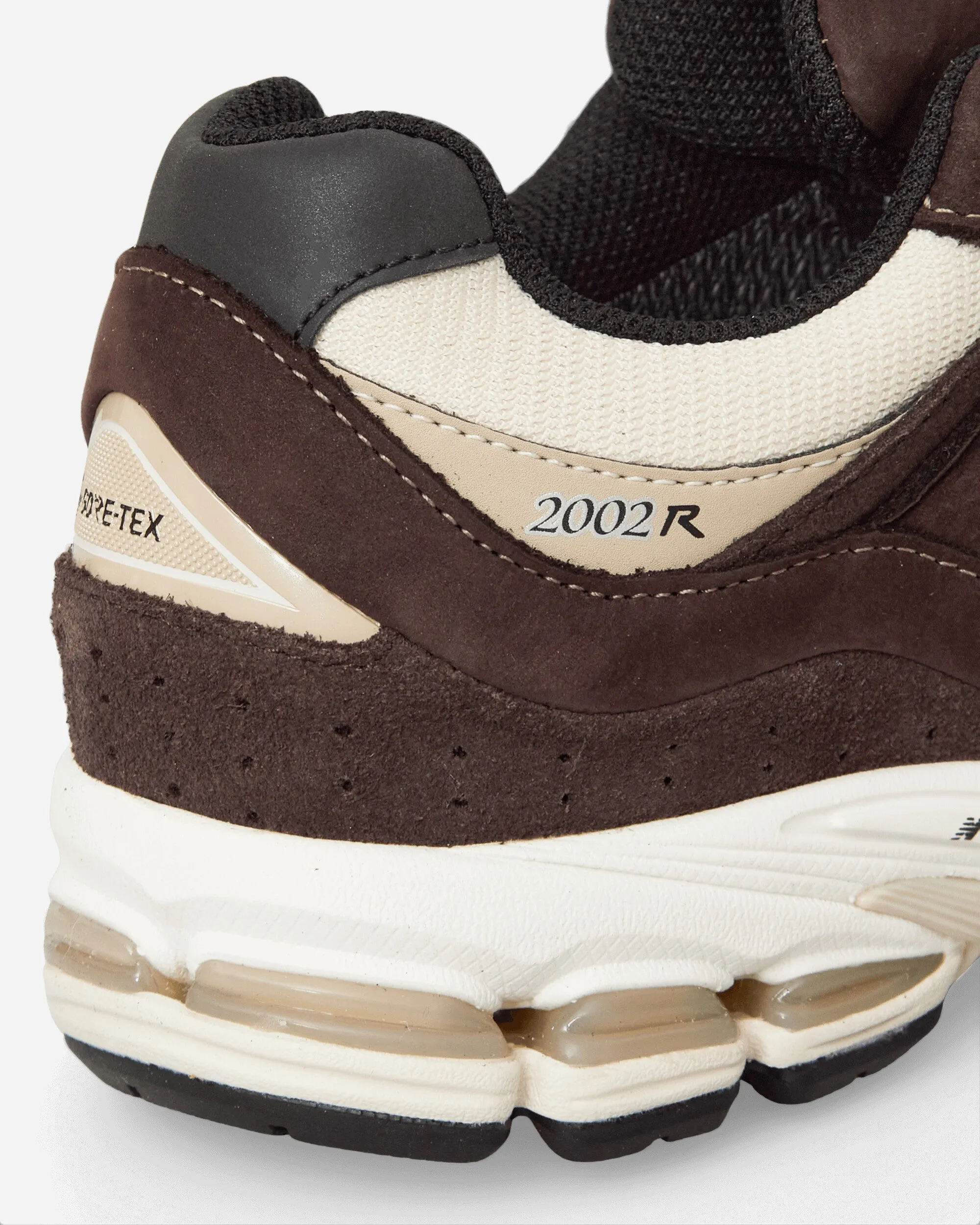 2002RX Sneakers Black Coffee / Sandstone / Stoneware