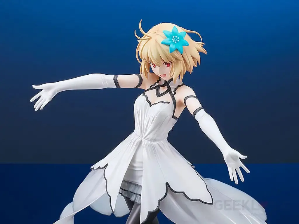 Arcueid Brunestud Dresscode Clad in Glaciers