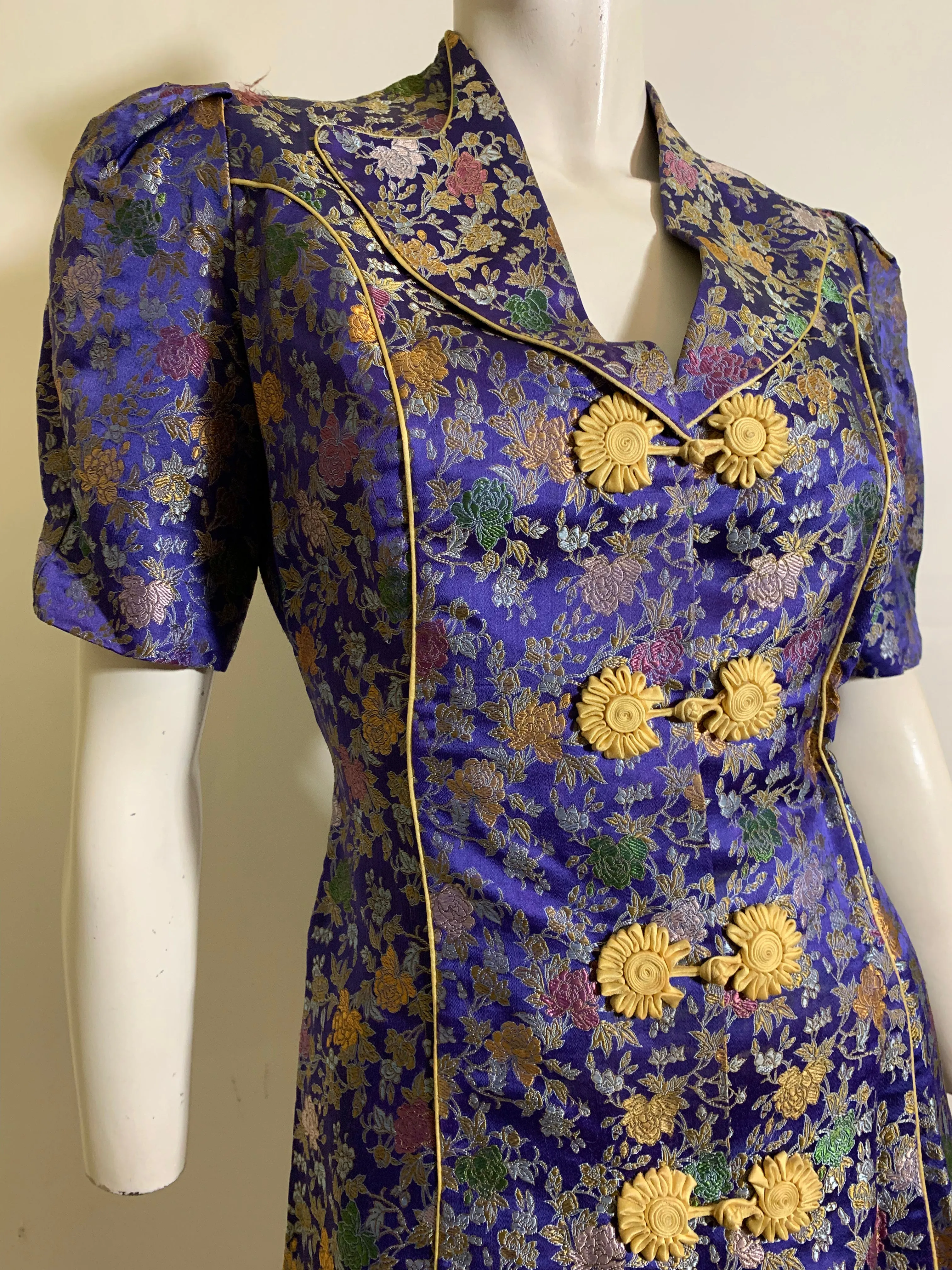 Asian Blue and Yellow Floral Embroidered Silk Puffed Sleeve Jacket circa 1930s