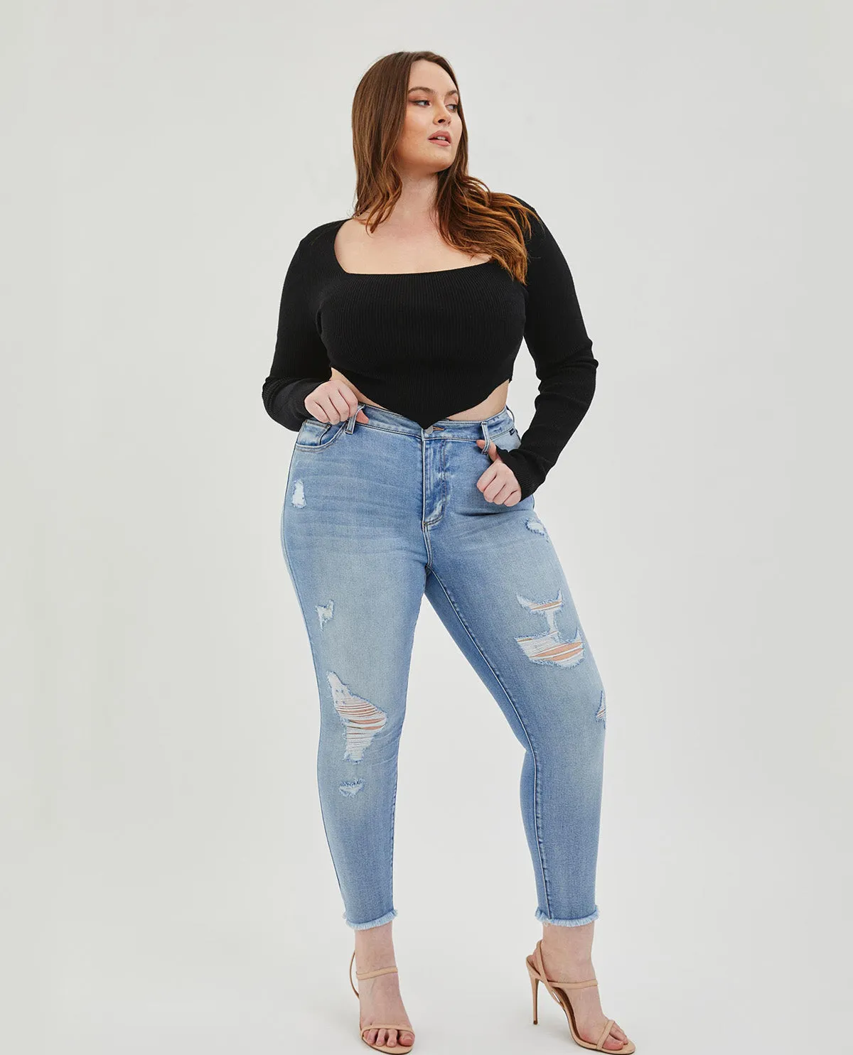 Cello PLUS Mid-Rise Crop Skinny with Fray Hem Jeans