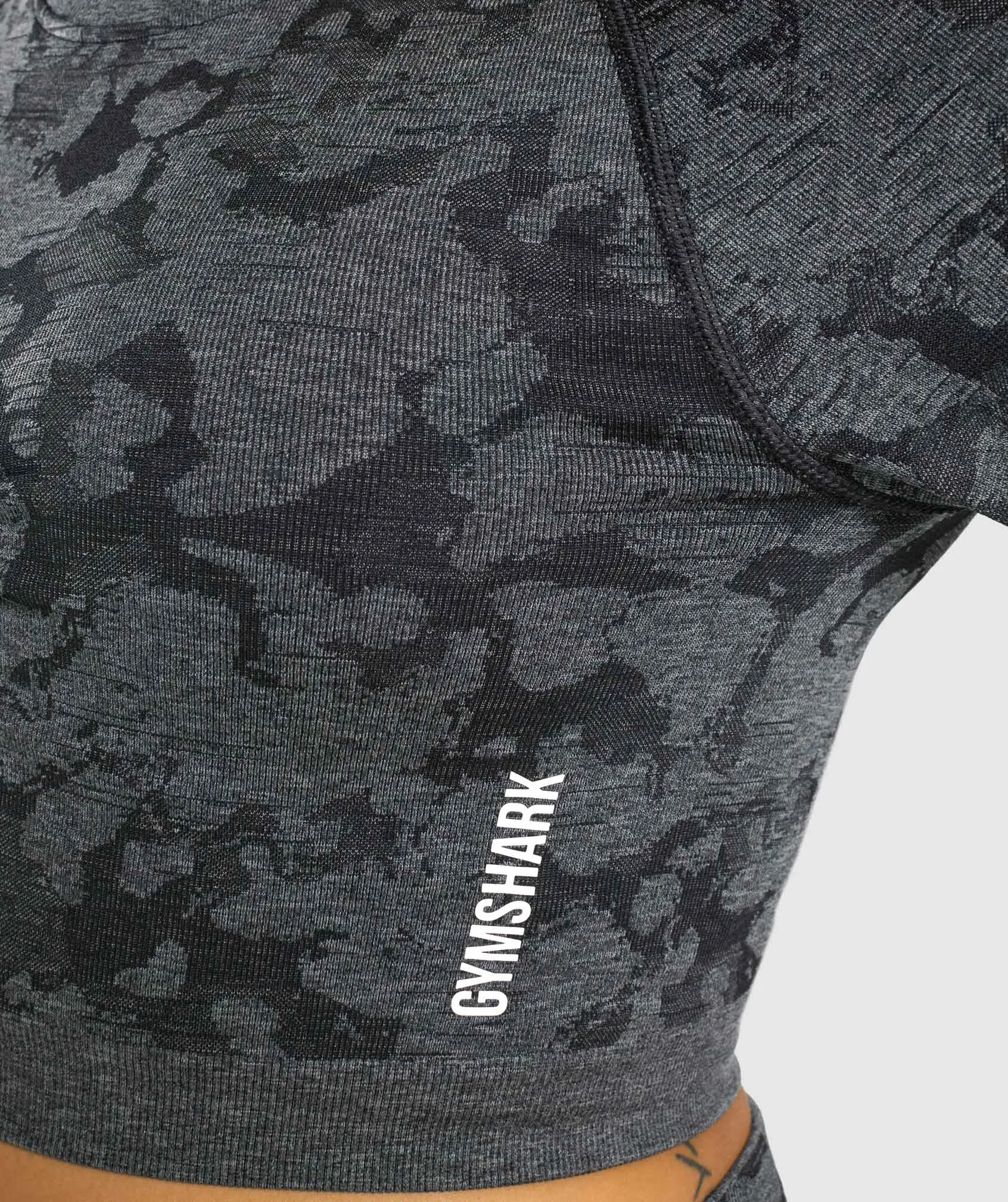 Gymshark Adapt Camo Seamless Long Sleeve Crop Top - Black