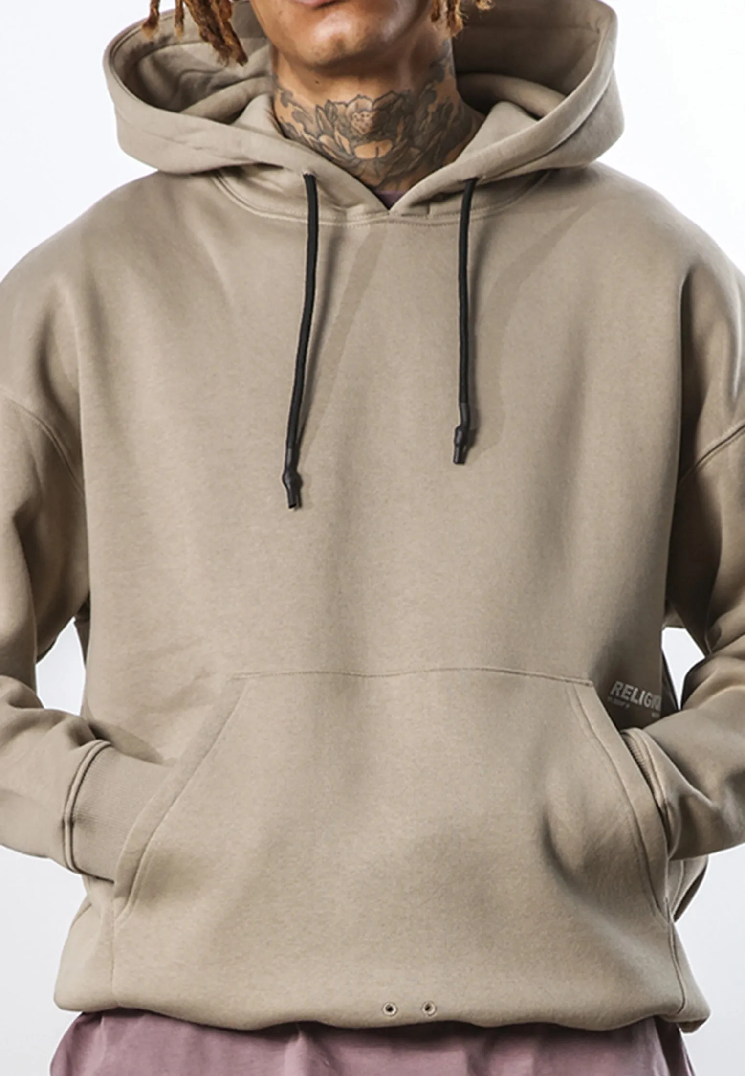 LOGO RELAXED HOODIE FAWN