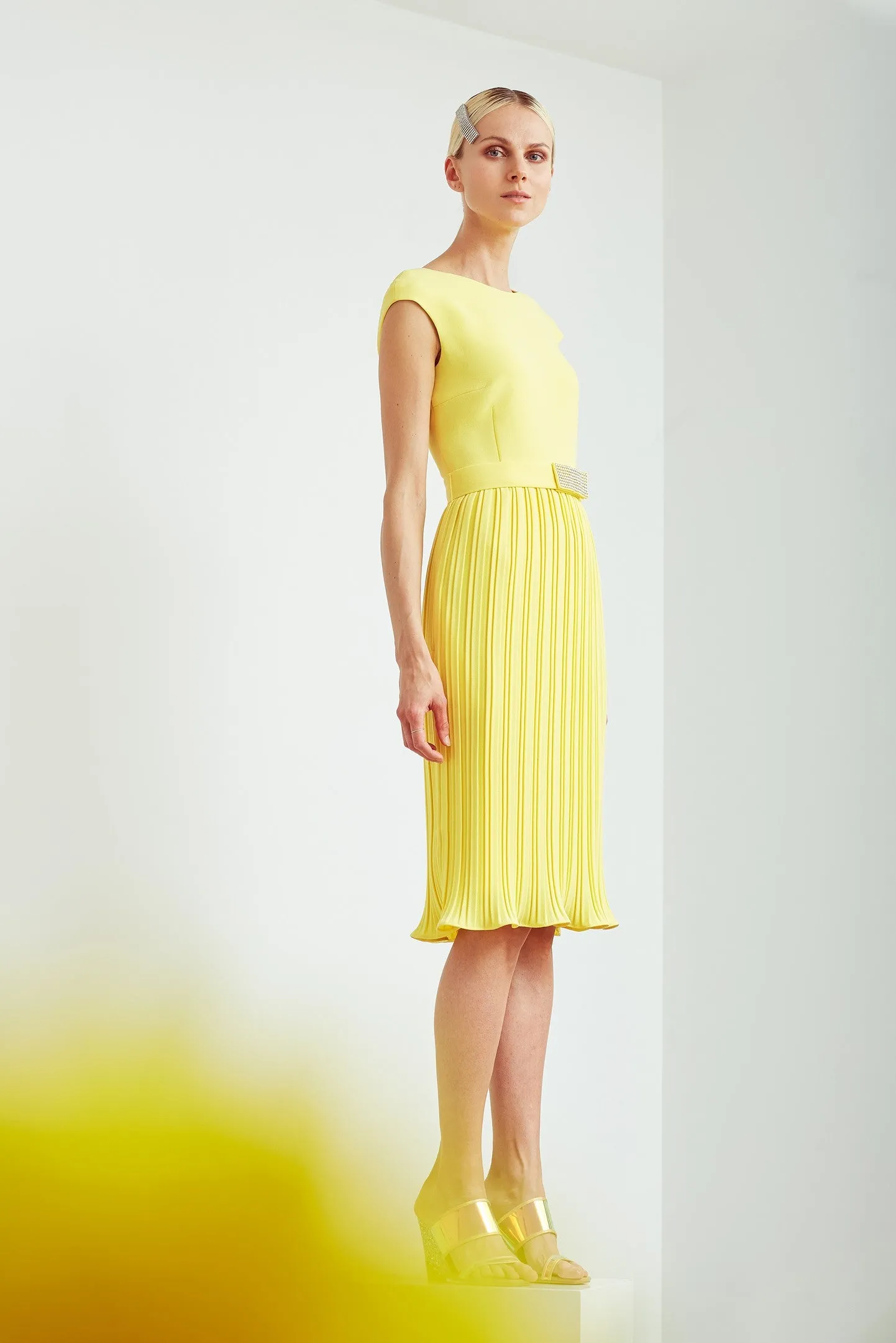 LUNARIA YELLOW PLEATED COCKTAIL DRESS WITH BELT