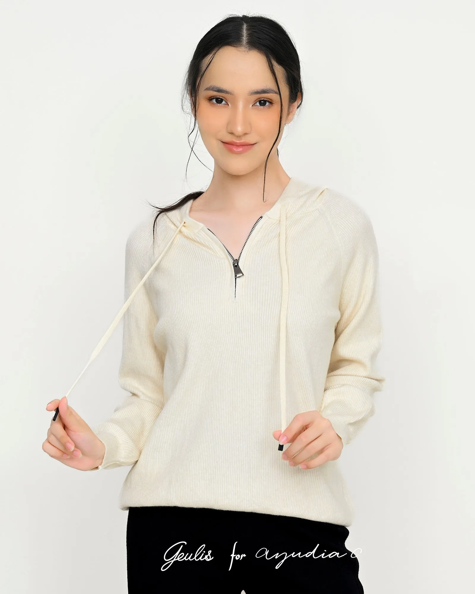 MAISY KNIT HOODIE