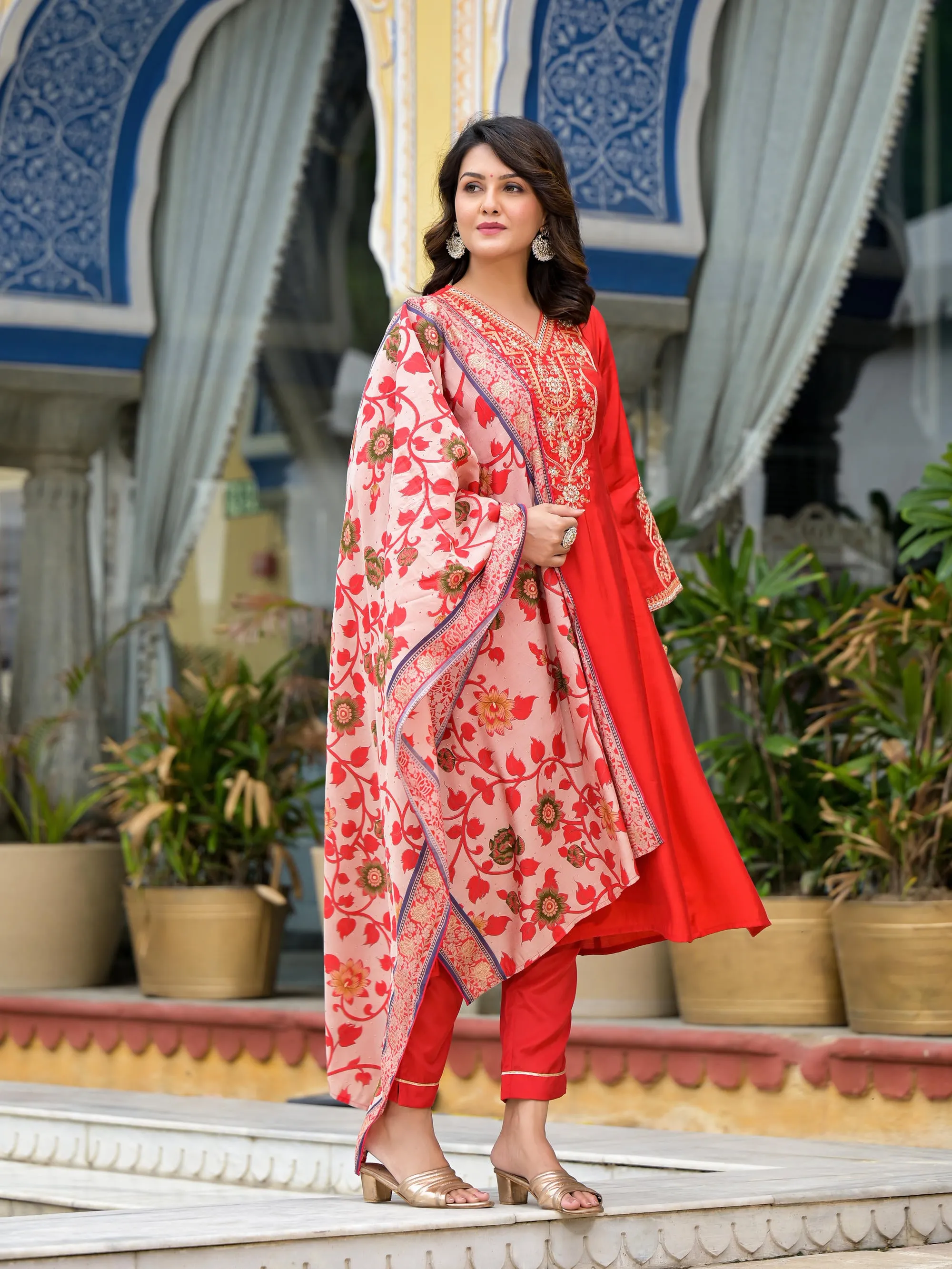 Red Floral Printed Viscose Kurta Pant And Dupatta Set With Gota Patti & Zari Work