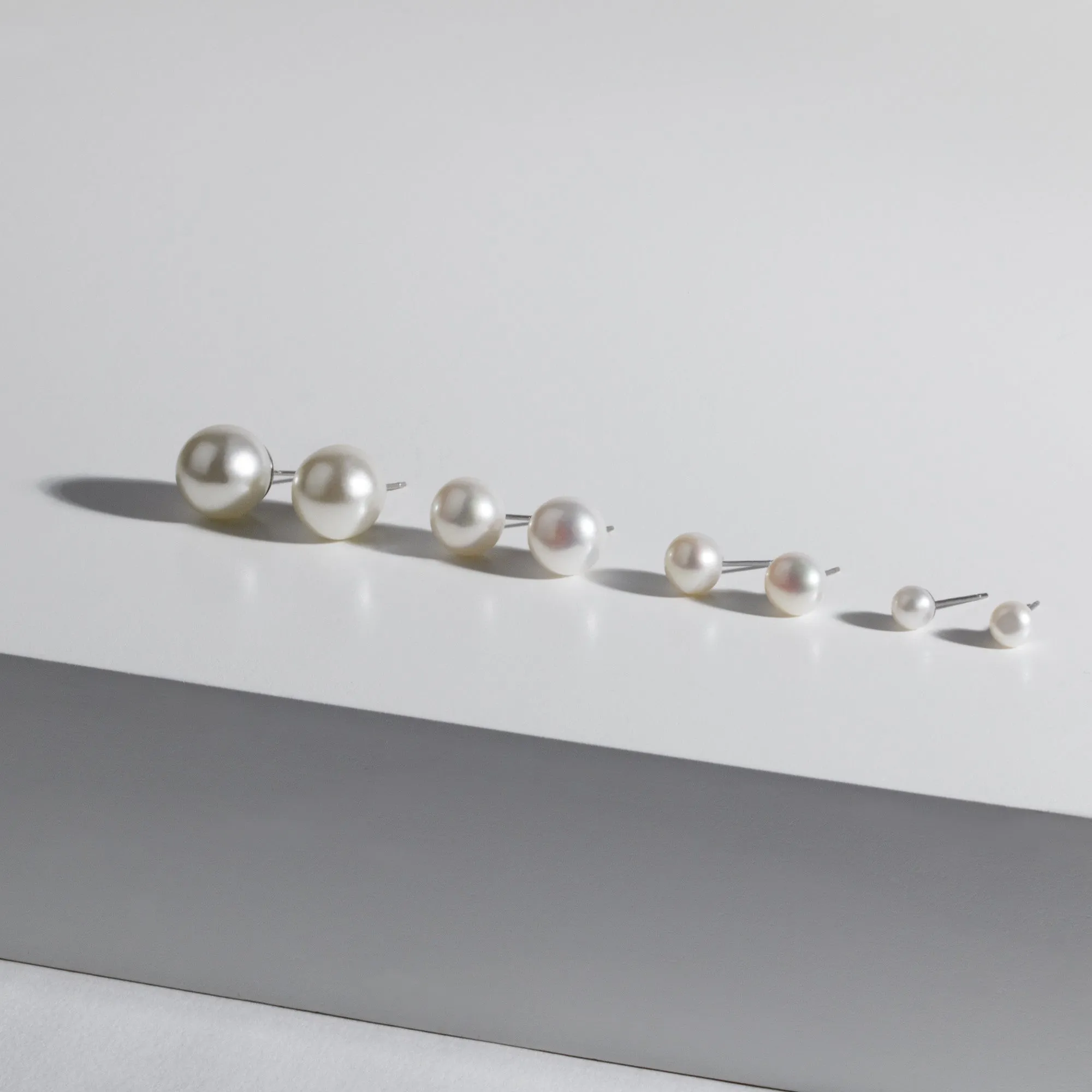 Stainless 7mm pearl stud earrings