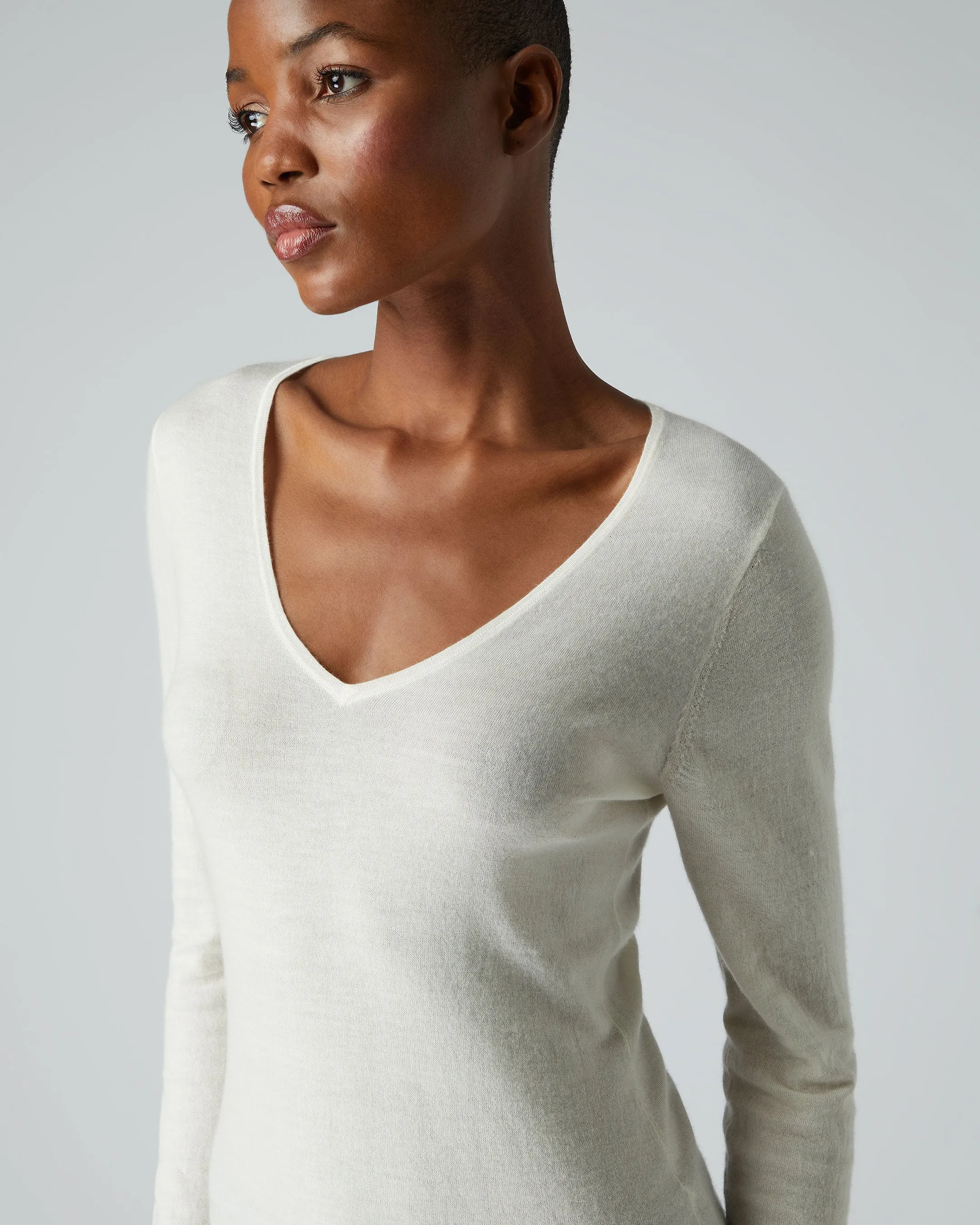 Women's Imogen Superfine Cashmere V Neck Jumper New Ivory White