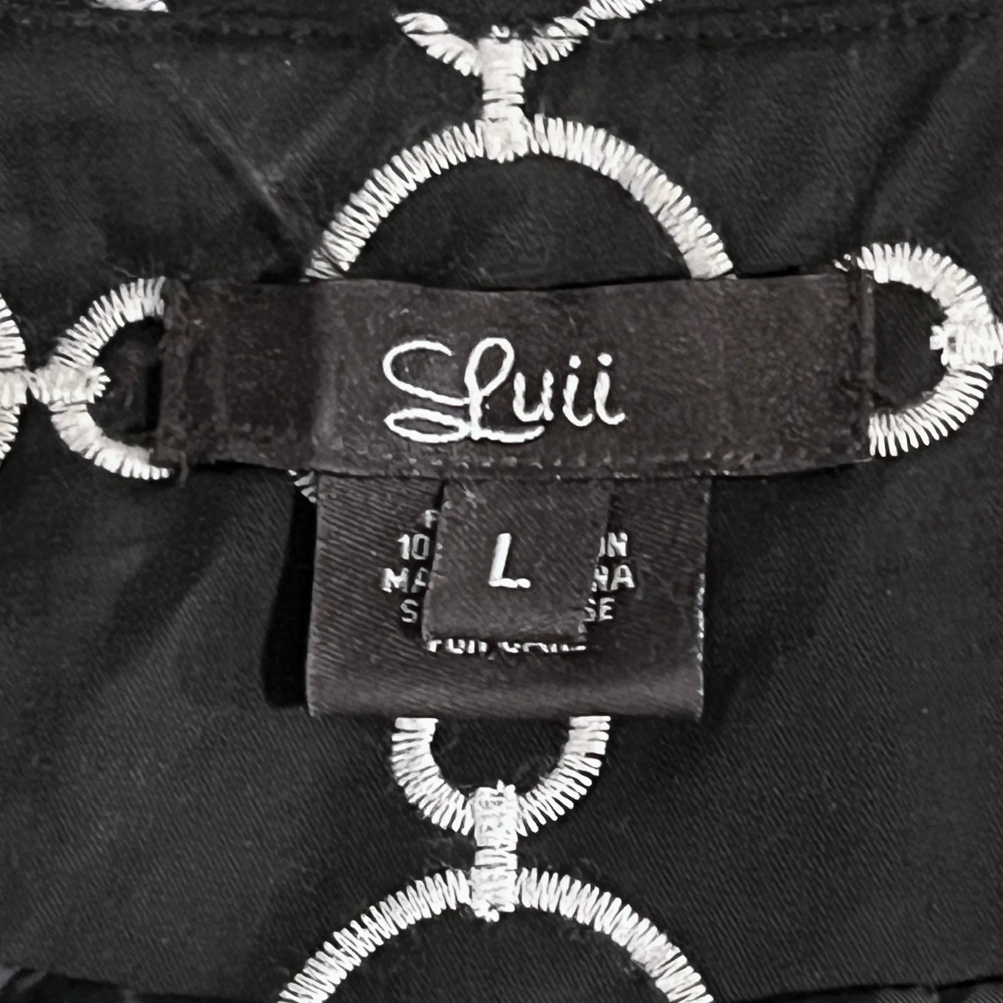 Women's Luii Black and White Embroidered Geometric Swing Jacket - Large